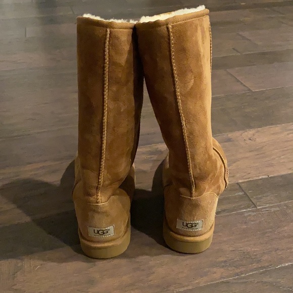 Ugg boots - Picture 3 of 6